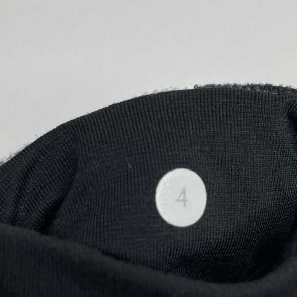 Lululemon Workout Shorts Athletic Yoga Exercise 4 - Picture 8 of 9